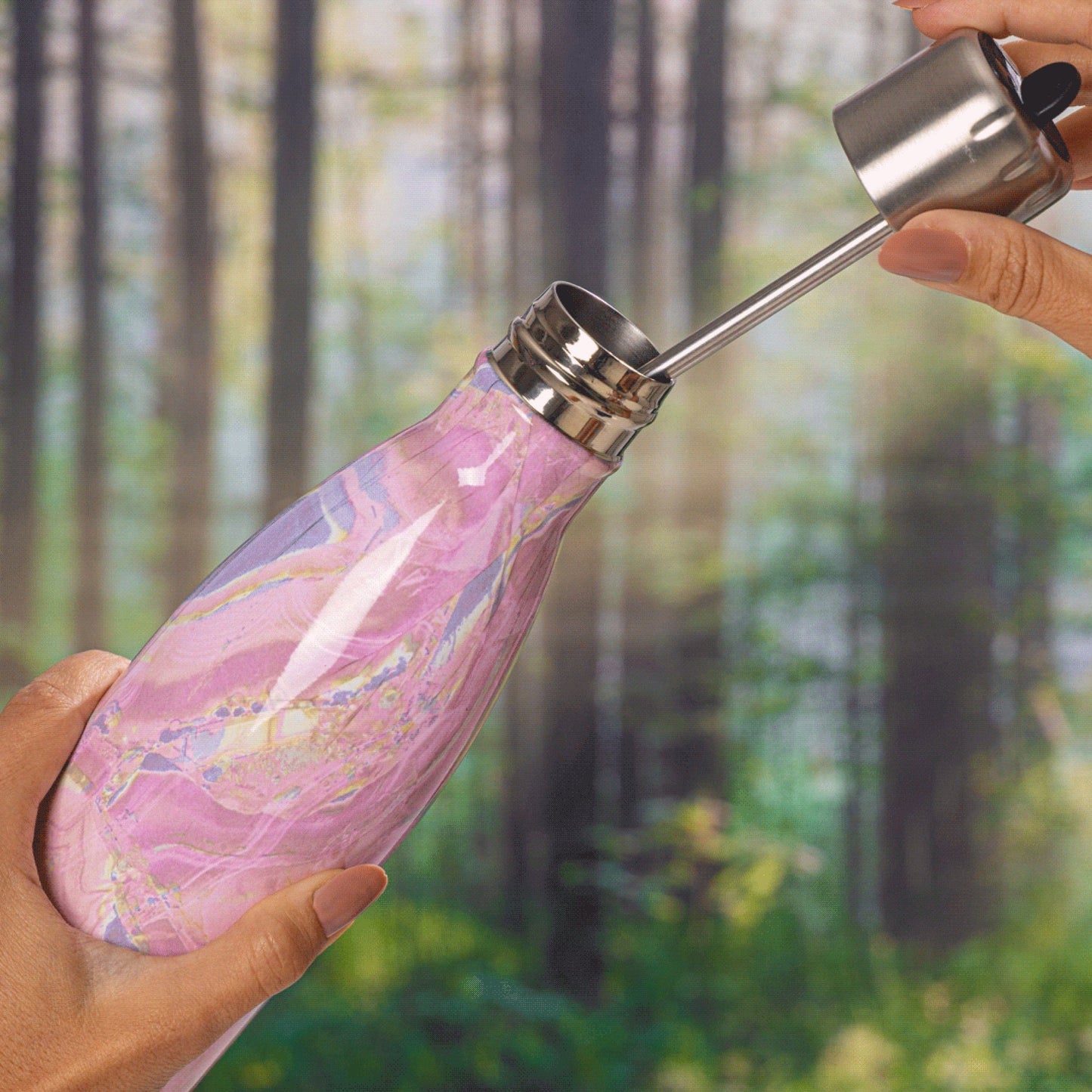original-bottle-with-flip-straw-cap-17oz-v8 Swell-Water-Bottle-With-Straw-17oz-Pink-Geode-Rose-LifeStyle.jpg