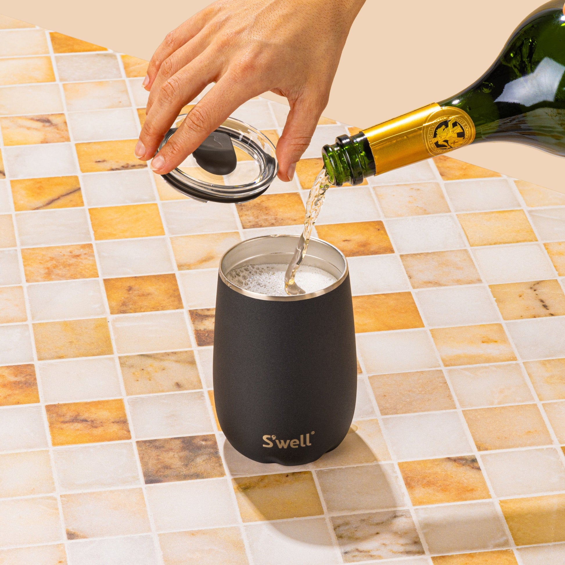 xl-sip-and-chill-bundle-t6 Swell_ONYX_XL_BARWARE_SET_Lifestyle-1.jpg